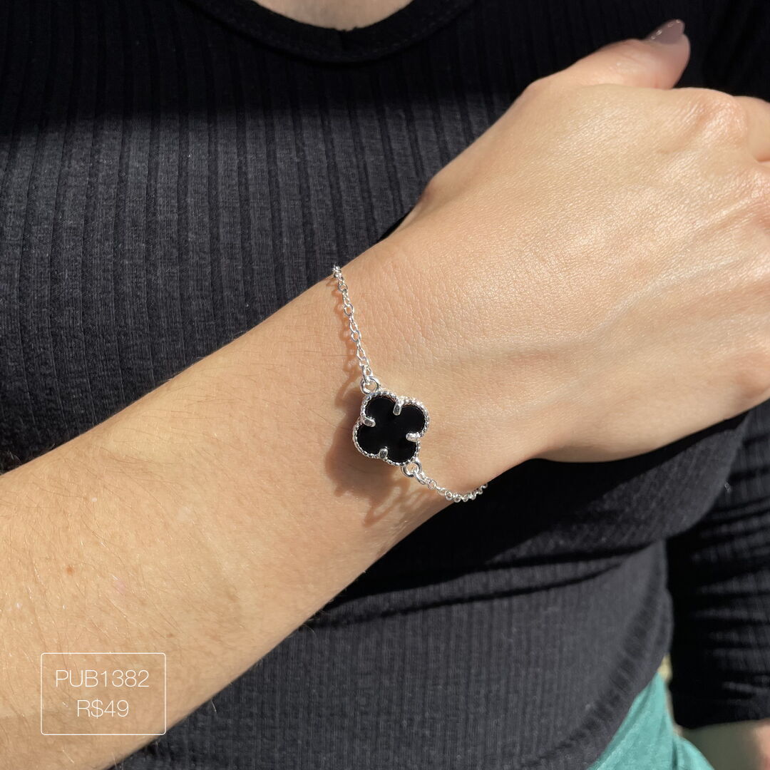 Pulseira c/ 1 Trevo G Preta Lisa Prateada